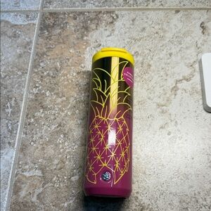 16oz Starbucks vacuum insulated Hawaii Pineapple tumbler with Lid. New w/tags.
